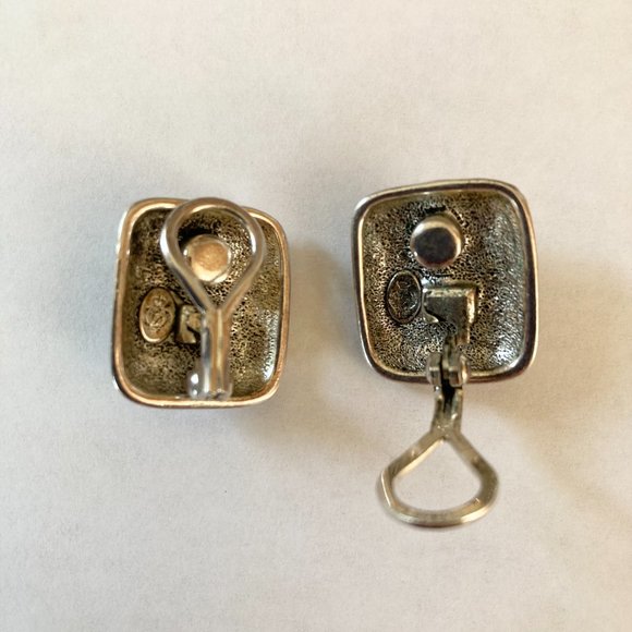 Crown Premier Designs Vintage Blue Pendant & Matching CLIP Earrings - Picture 3 of 3